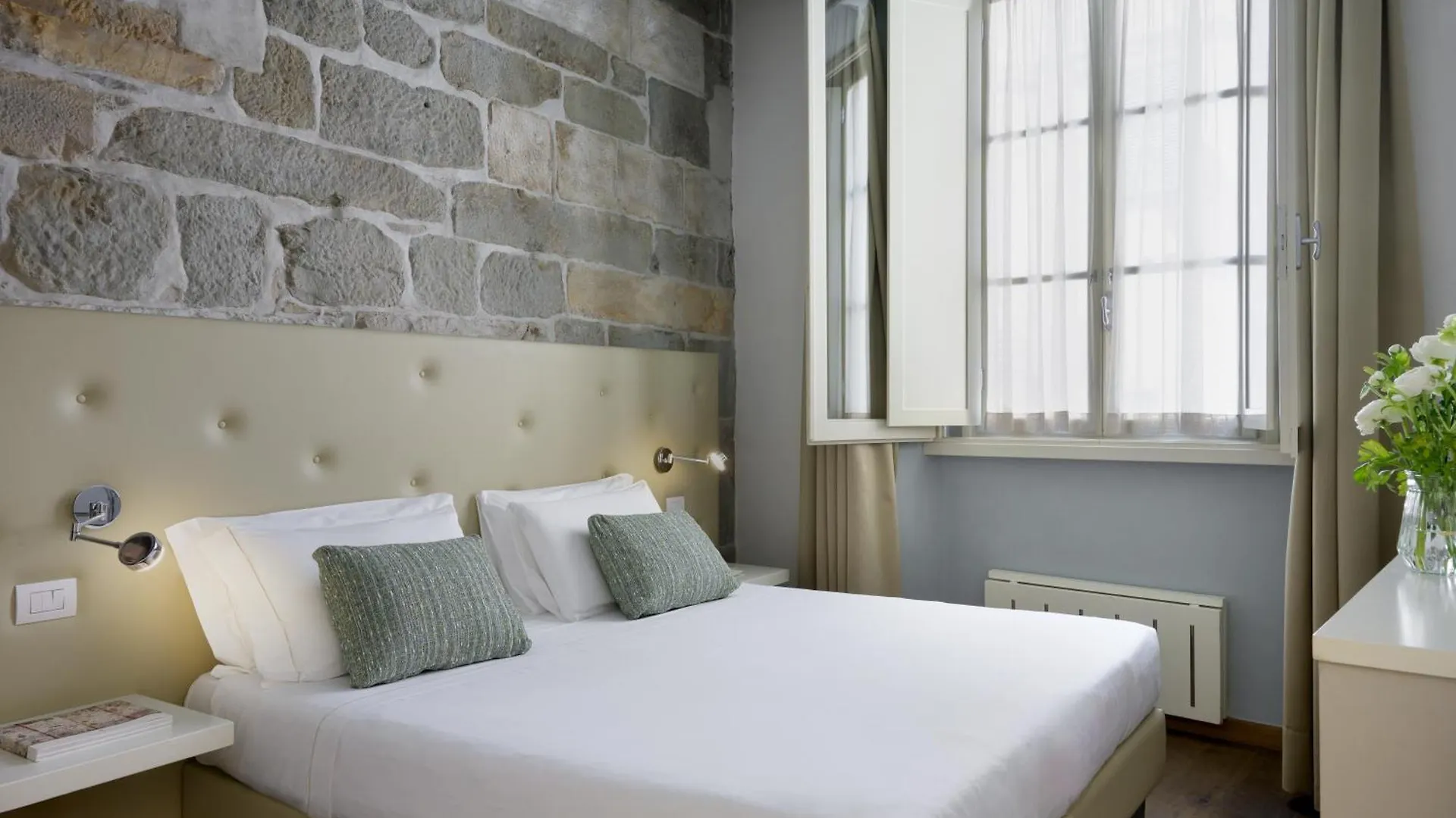 Hotel Ilaria Lucca 4*,  Italy