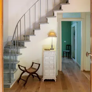 Apartment Stence